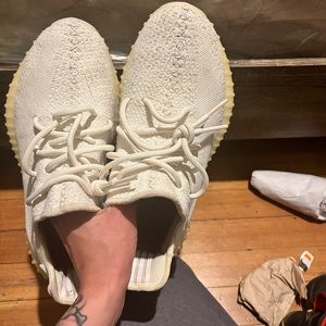 I’ll accept different offers just hit me. Only do business through Poshmark. Dm!